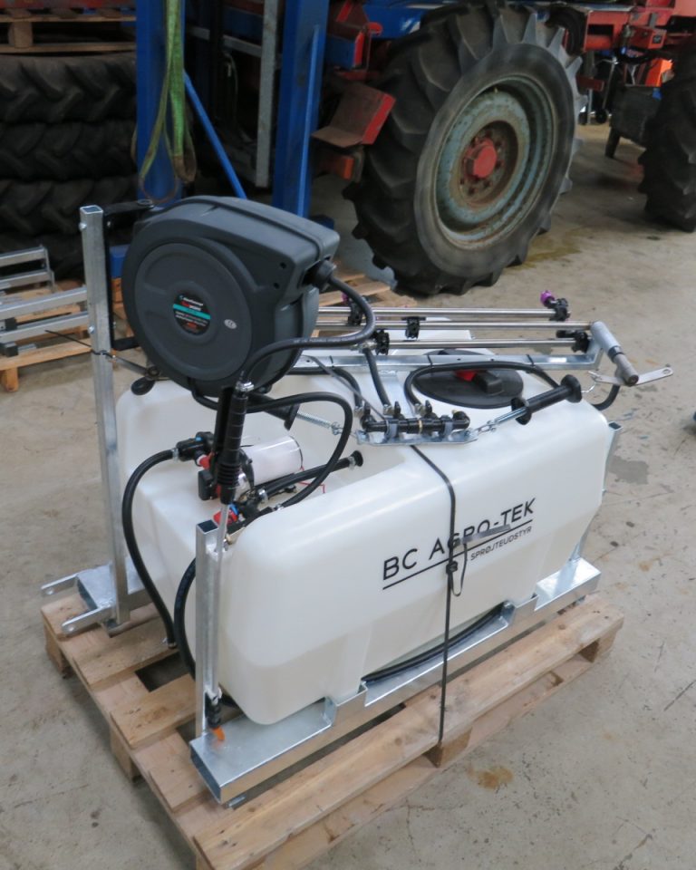 Palle gaffel sprøyte 200ltr m/12V pumpe og utstyr